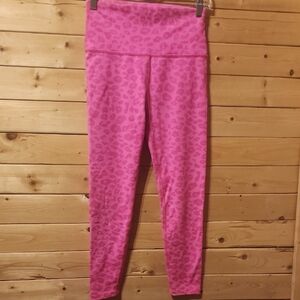 Beyond Yoga Leggings High Waisted Midi In Eletric Pink Size Medium